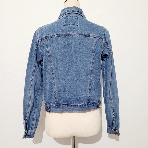 Forever 21 Womens Denim Jean Trucker Jacket Size Small Blue Classic 100% Cotton - Picture 4 of 12